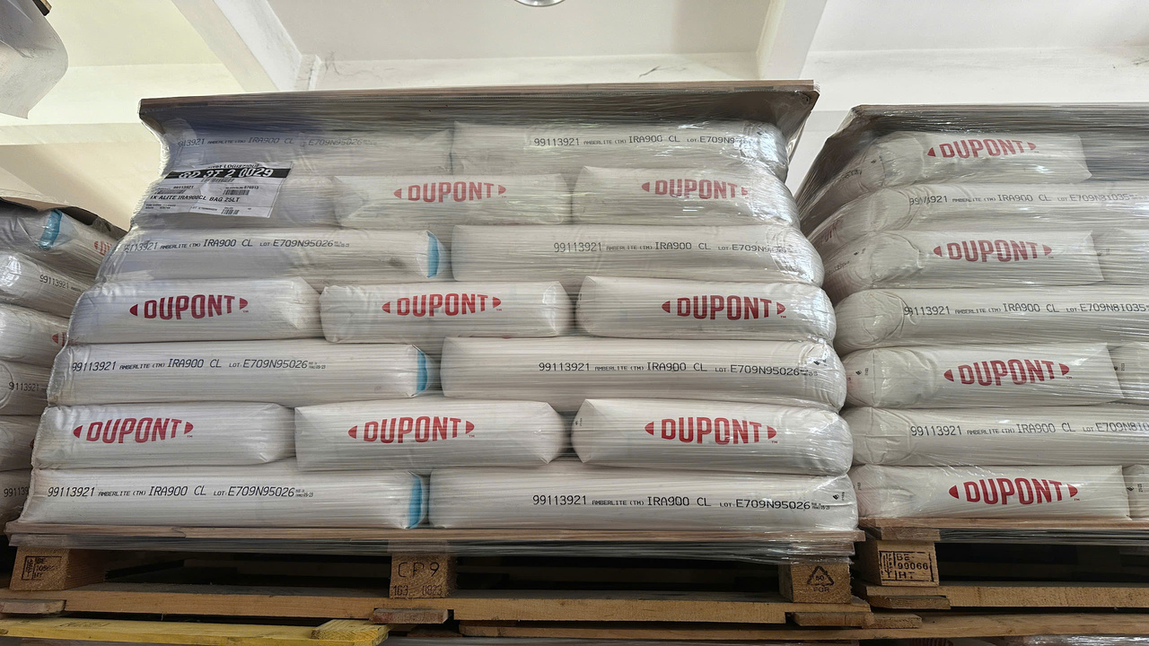Hat nhua Dupont